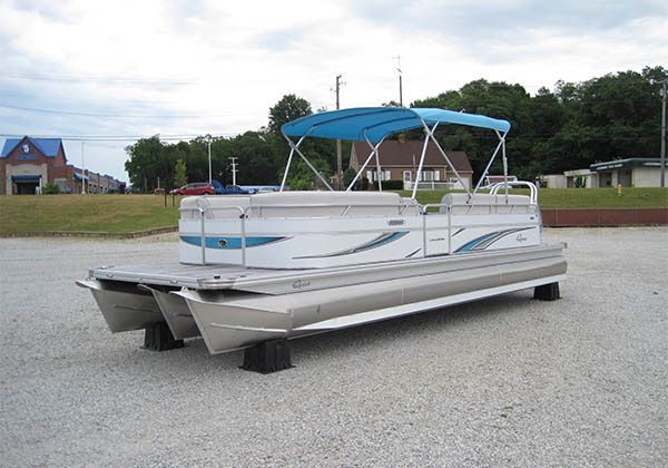 Pontoon boat out of water