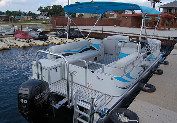 Pontoon boat ready to load at Pine Lake Marina